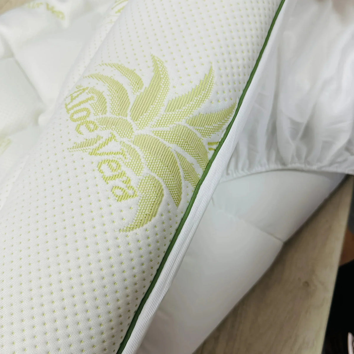Aloe Vera Mattress Protector – Soft, Hypoallergenic Breathable Cover